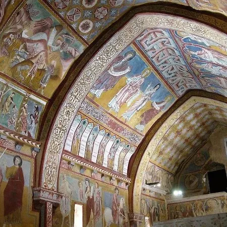 L' Arco E La Pietra - Residenze Di Montagna Calascio