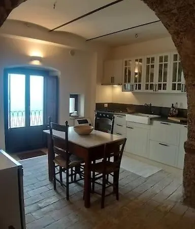 L' Arco E La Pietra - Residenze Di Montagna
