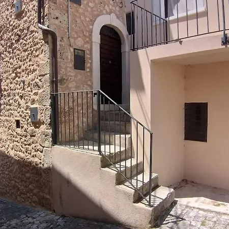 Apartment L' Arco E La Pietra - Residenze Di Montagna Calascio