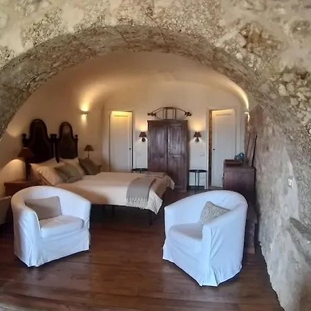 L' Arco E La Pietra - Residenze Di Montagna